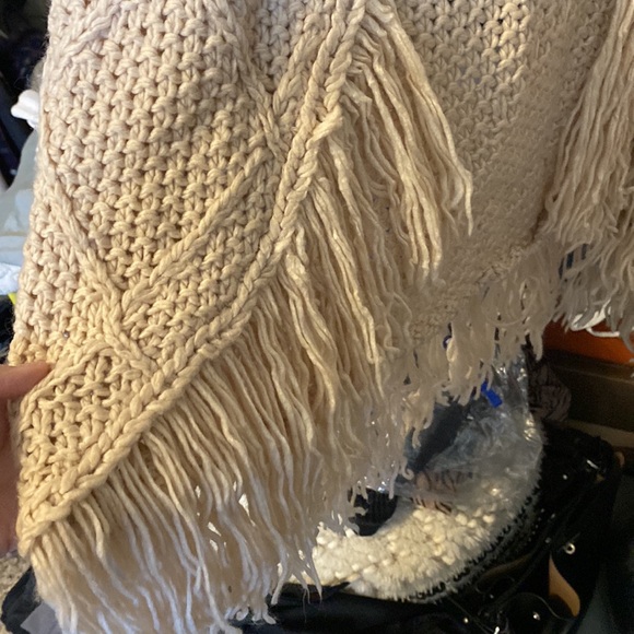 Cardigan - Picture 4 of 4